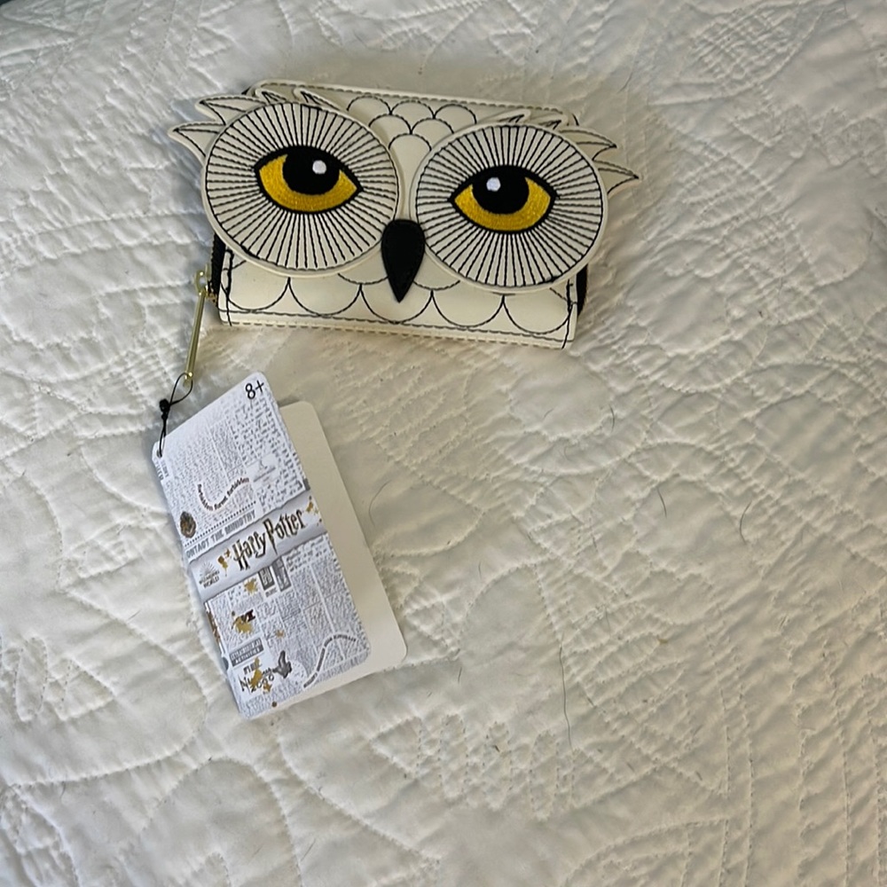 NWT Hedwig Loungefly wallet